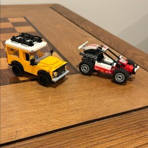 2 Lego sets: 40650 Land Rover Classic Defender + 60145 buggy